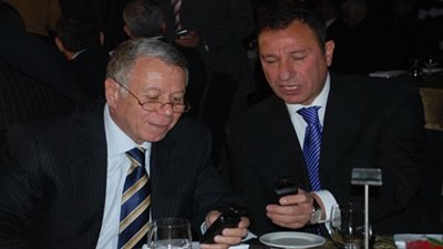 حمدى والخطيب يواصلان اجتماعاتهما داخل 