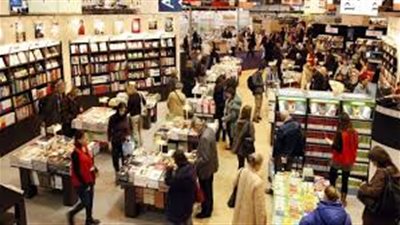 فرنسا تحتفي بمشاركة سلطنة عمان كضيف خاص في معرض باريس للكتاب