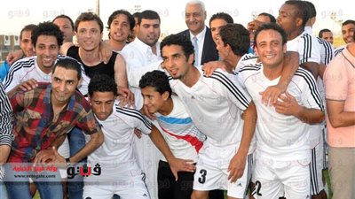 الرجاء يبقي على 8 لاعبين من القدامى ويبحث مصير الراحلين