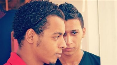 «أوكا» يعلن خطوبته من مي كساب