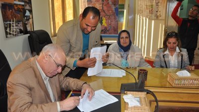 مساعدات إنسانية ورحلات عمرة لمرضى السرطان بالوادي الجديد