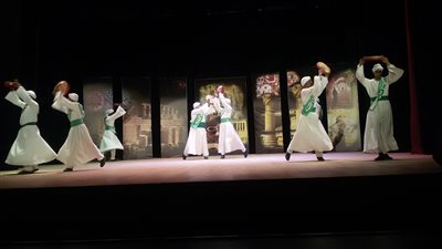 قصر ثقافة قنا يبهر جمهوره بأولى عروضه بعد توقف 14 عاما (فيديو)