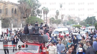 طائرتان حربيتان تحلقان أعلى ديوان عام محافظة الغربية