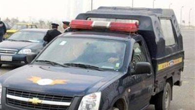 ملصقات على مركبات الداخلية تؤكد التزام الشرطة بحماية المواطنين