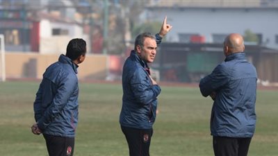 لاسارتي يجتمع مع جهازه المعاون الأربعاء.. تعرف على السبب