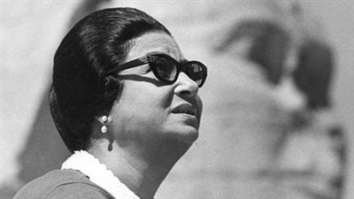 قصص حب فنية أفشلها الجمهور.. خطوبة أم كلثوم بالشريف انتهت بأمر ملكي.. وعشاق 