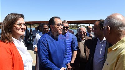 مدبولي وعبد العال يضعان حجر الأساس لمحور «دراو» على النيل بأسوان