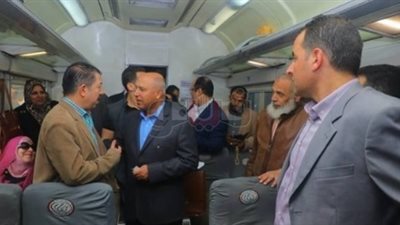 الطرق وتطوير منظومة النقل أبرز مطالب أهالي دمياط من وزير النقل