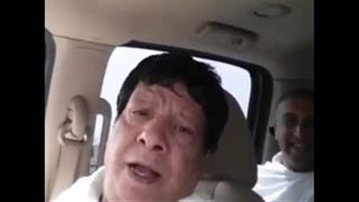 بالفيديو.. «وصلة غنائية» لشعبان عبدالرحيم بملابس الإحرام
