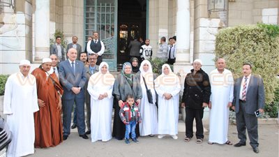 انطلاق أول فوج للمعتمرين من جامعة عين شمس