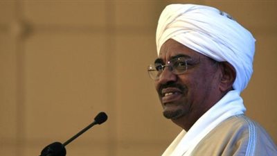 «البشير»: الجيش السودانى سد منيع لحماية الوطن والدفاع عنه
