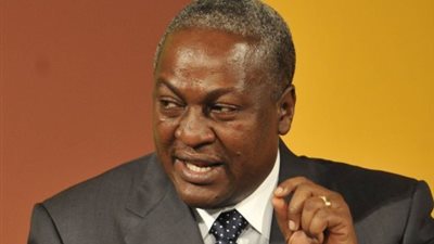 رئيس غانا يحظر سفر الوزراء والمسؤولين على طيران الدرجة الأولى