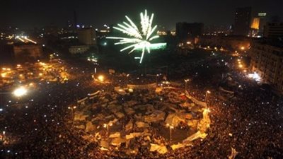 الألعاب النارية تضيء سماء 