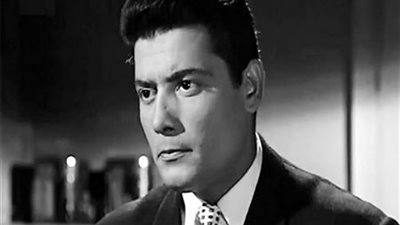 شكرى سرحان.. جان السينما المصرية تزوج راقصة أرمنية ورفضته سميحة أيوب