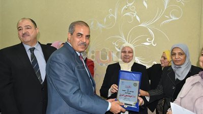 المحرصاوي يفتتح معرضا خيريا لطالبات جامعة الأزهر (صور)