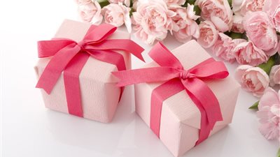 «نجيب»: انخفاض أسعار الذهب ساهم في زيادة الإقبال على شراء هدايا عيد الأم