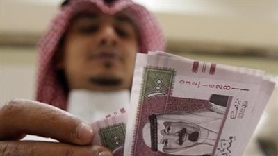 تراجع الطلب على الريـال السعودى قبل بدء موسم العمرة