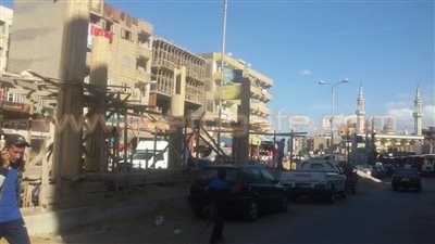 بالصور.. بناء استراحات للمواطنين بشوارع القنطرة