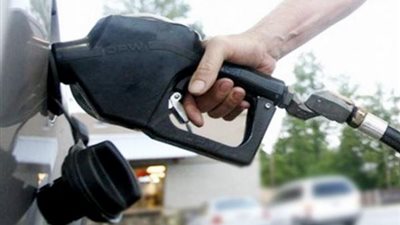 بالأرقام.. استهلاك ودعم الدولة للوقود.. 45 مليار جنيه دعم للسولار.. و42 مليار للبوتاجاز والبنزين.. 65 مليون طن مواد بترولية استهلاك سنويا.. وهبوط أسعار النفط عالميا وفر على الدولة 70 مليار جنيه