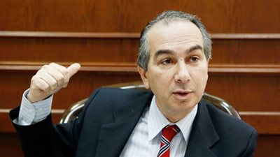 محافظ الجيزة يطالب بسرعة الانتهاء من 2574 وحدة سكنية في العياط