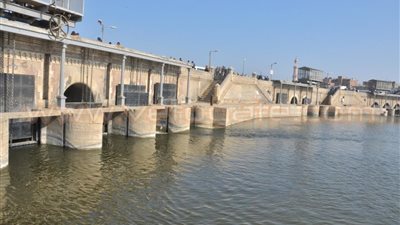 بالصور.. وزير الري ومحافظ أسيوط يشهدان وضع حجر أساس قناطر ديروط