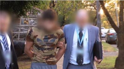 بالفيديو والصور.. أستراليا تحبط مخططا إرهابيا ضد قاعدة سيدني البحرية