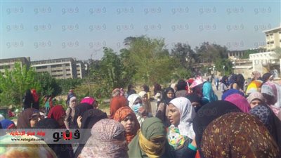 بالفيديو.. وقفة لطالبات 