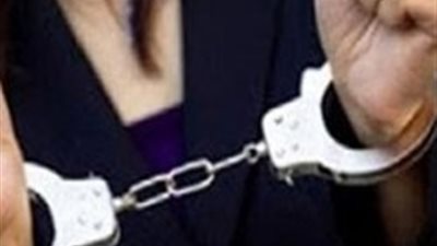 حبس فتاة أجنبية بتهمة محاولة تهريب مواد مخدرة بالمطار