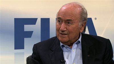 بلاتر يشيد ببطولة القارات بالبرازيل رغم المظاهرات