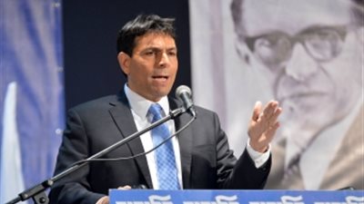 نائب إسرائيلي: ليفني قامت بعمل مخجل مع كيري