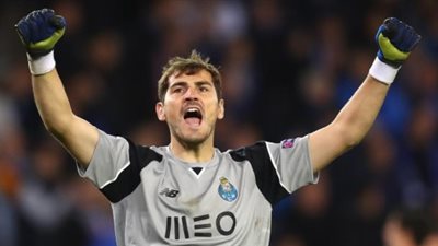 كاسياس يجدد عقده مع «بورتو» حتى 2020