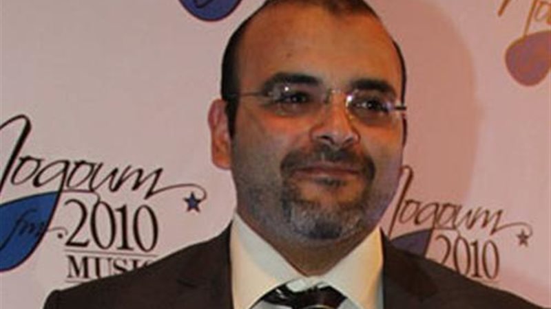  الشاعر الغنائي أيمن