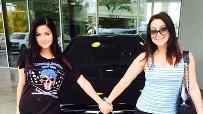 بالصور.. الممثلة «أرييل» تشتري سيارتها الأولى بـ 350 ألف جنيه
