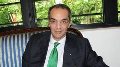 وزير الاتصالات: توصيل كابلات الألياف الضوئية للمباني الحكومية ببورسعيد