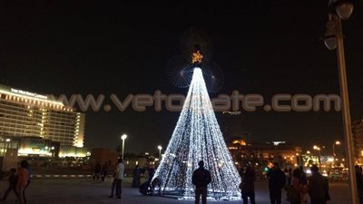 بالصور.. إضاءة عروس المولد في التحرير احتفالا بذكرى ميلاد النبي