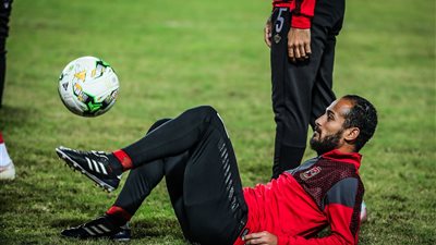 وليد سليمان وحمدي فتحي يواصلان التأهيل في مران الأهلي