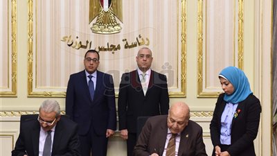مدبولي يشهد توقيع 3 عقود شراكة بين «المجتمعات العمرانية» وشركات التطوير العقاري.. تنفيذ مشروعات عمرانية واستثمارية متنوعة.. وزير الإسكان: 93.5 مليار جنيه استثمارات متوقعة.. وتوفير 163 ألف فر