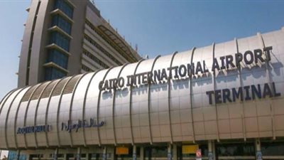 مطار القاهرة يعزل 25 راكبا قادما من الخرطوم بسبب تطعيم الحمى الصفراء