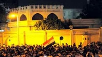 ارتفاع أعداد المتظاهرين أمام الاتحادية