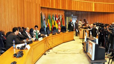 مجلس السلم والأمن الأفريقي يعبر عن القلق إزاء عودة التغييرات غير الدستورية للحكومات