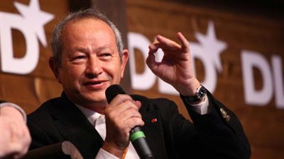 اختيار «ساويرس وأبو هشيمة» في لجنة التواصل مع المستثمرين