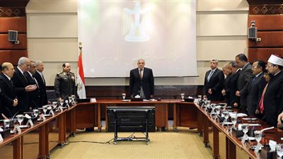 تعليق اجتماع مجلس الوزراء للاستراحة