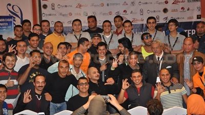 بالصور.. مساعد وزير الرياضة يحضر مؤتمر أطول سلسلة بشرية للغطس