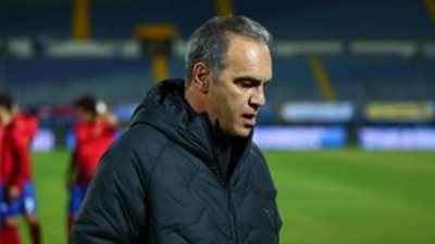 لاسارتي يحاضر لاعبي الأهلي قبل انطلاق مران اليوم