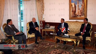 مصر واليمن يبحثان قضايا الاتصالات المشتركة