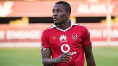 أجايي وحمودي يؤديان تدريبات تأهيلية بمران الأهلي