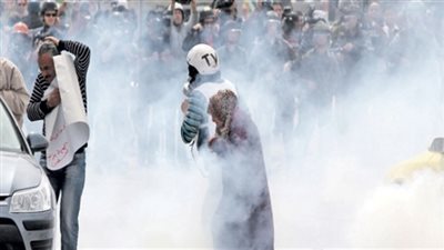 أمن أسوان يفرق مسيرة لأعضاء الإرهابية بقنابل الغاز