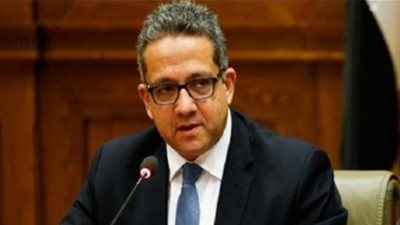 وزير الآثار: بيع 183 ألف تذكرة للجمهور بمعرض الآثار المصرية بباريس