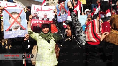 بالصور.. مظاهرة نسائية بالشرقية لإسقاط 