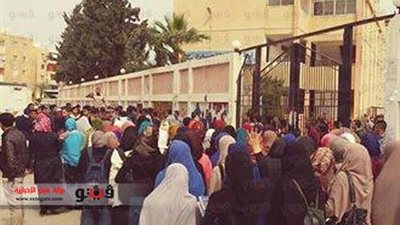 بالصور.. طلاب الإرهابية يثيرون الرعب بشوارع دمياط الجديدة